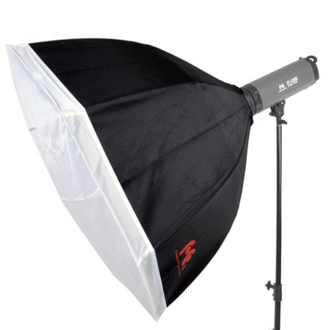 Quick-softbox met paraplu systeem. Voor gericht en toch zacht licht. Past op flitsers met Falcon Eyes bajonet, maar m.b.v. adapttering ook op vele andere merken. Diameter 100cm.