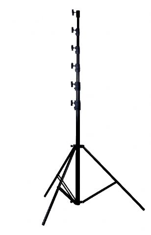 Zéér hoog (7,3 meter!) heavy-duty luchtgeveerd lampstatief voor speciale toepassingen op grote hoogte.