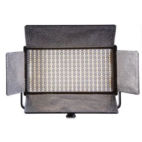 Lichtopbrengst: 3740 LUX @ 1m.<br />820 LED’s, vermogen 49,2W. Kleurtemperatuur 3000-8000, CRI 95. Professionele LED-studiolamp. Optionele bediening via WiFi en app.” width=”164″ height=”164″ />Lichtopbrengst: 3740 LUX @ 1m.<br />820 LED’s, vermogen 49,2W. Kleurtemperatuur 3000-8000, CRI 95. Professionele LED-studiolamp. Optionele bediening via WiFi en app.</p>
<h3>Prijs: €EUR 329,00</h3>
<p><span style=