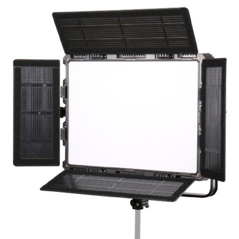 Lichtopbrengst: 4130 LUX @ 1m.<br />600 LEd’s, vermogen 150W. Kleurtemperatuur 3000-5600, CRI 95. Professionele LED-studiolamp. Optionele bediening via WiFi en app.” width=”164″ height=”164″ />Lichtopbrengst: 4130 LUX @ 1m.<br />600 LEd’s, vermogen 150W. Kleurtemperatuur 3000-5600, CRI 95. Professionele LED-studiolamp. Optionele bediening via WiFi en app.</p>
<h3>Prijs: €EUR 699,00</h3>
<p><span style=